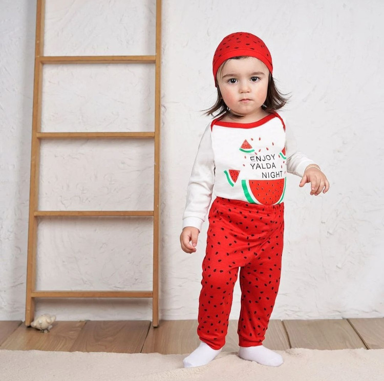 لباس یلدا نوزادی طرح بسیار زیبا با تنخور عالی مدل از شب یلدا لذت ببرید ( سایز 1 ، 2 و 3 ) با ارسال رایگان به سراسرکشور