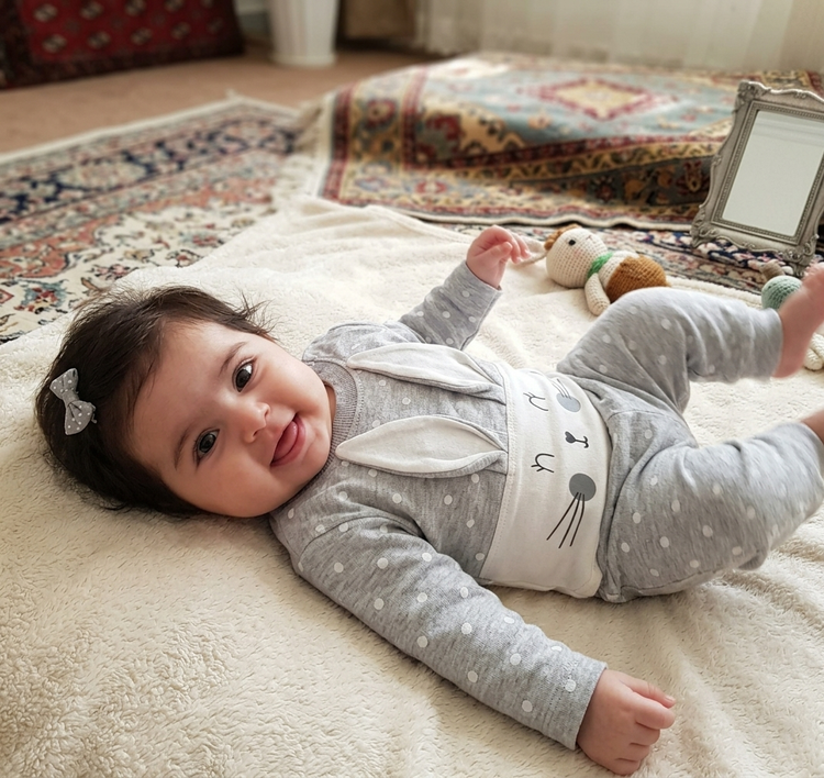 لباس نوزادی دو تکه طرح خرگوش سایز 1،2 3 (ارسال رایگان )